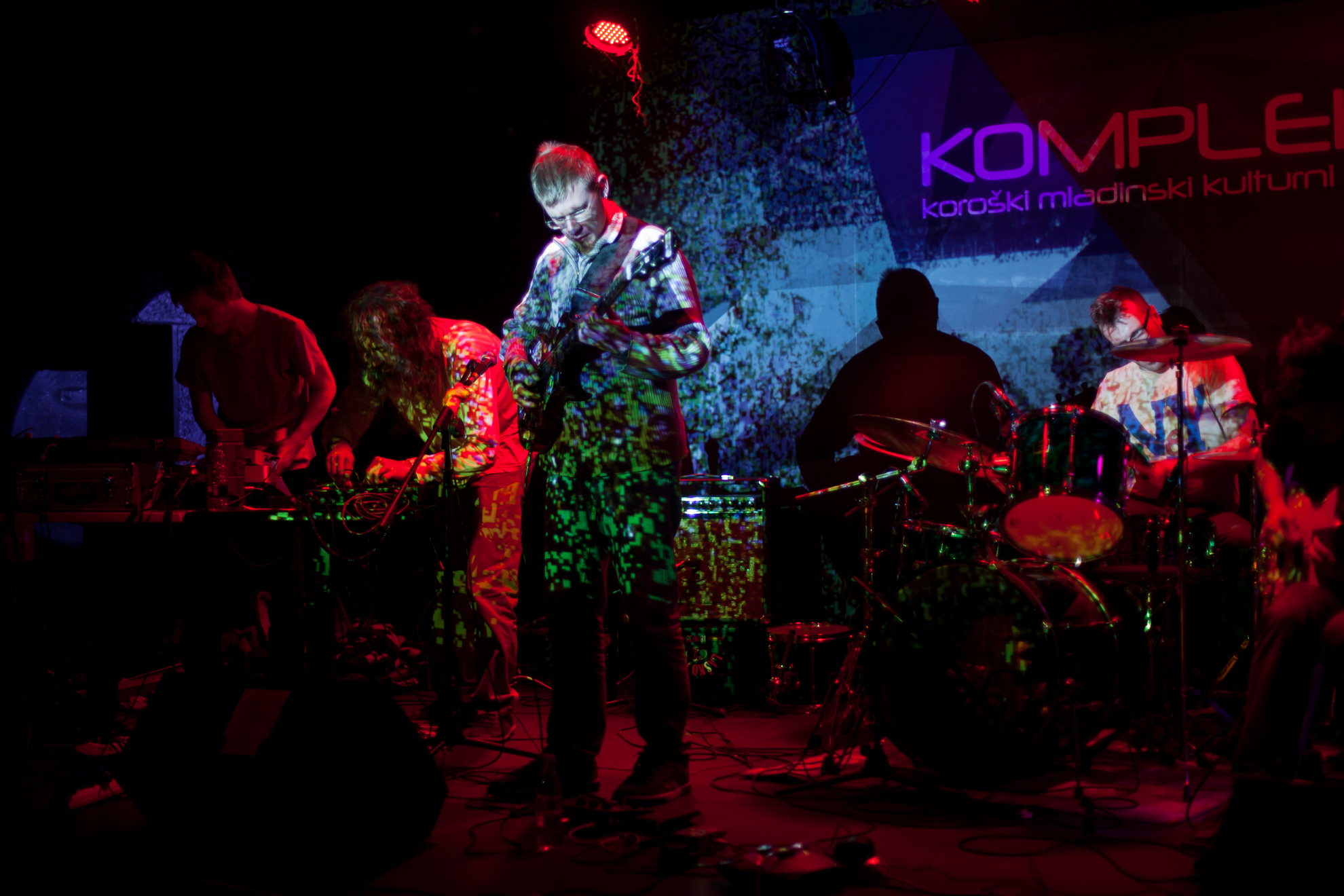 Slovenija, Ravne na Koroškem, 24.10.2015, 24. oktober 2015 Band "ne vem ne vem" na koncertu v Klubu Kompleks Foto: Matej Pušnik