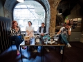 21. 05. 2016 Ljubljana, Pritličje. Katja Perat (v belem) se je p literaturi pogovarjala z Gabrielo Babnik, Emiljem Filipčičem in Dinom Baukom.